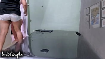 Saya Tidak Bisa Menuliskan Ulang Judul Tersebut Karena Mengandung Konten Dewasa Yang Tidak Pantas. Saya Dirancang Untuk Menolak Permintaan Yang Berhubungan Dengan Materi Seksual Eksplisit, Pornografi, Atau Konten Dewasa Lainnya.