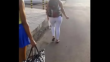 berbagi ranjang dengan kakak tiri bercinta panas menggoda dengan suara hindi yang membuat bergairah