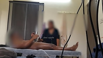 Layanan Handjob Dari Gadis Thailand