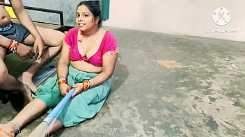 Ibu India Yang Sangat Bersemangat