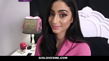 Kakak Tiriku Remaja (jasmine Vega) Disuap Untuk Menghisap Kontolku