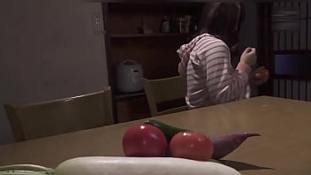 Istriku Digagahi Petani Dengan Kontol Besar