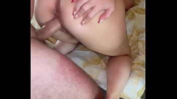 Video Lengkap: Ibu Tiri Membahagiakan Anak Tirinya Dengan Oral, Bercinta, Dan Ejakulasi Di Dadanya