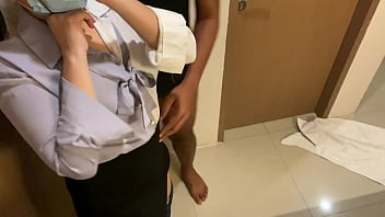 Gadis Kantoran Imut Bercinta Dengan Pacar, Tubuh Seksi Dan Erangan Menggairahkan