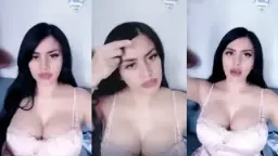 Alondra Toge Montok Cuma Pakai Beha