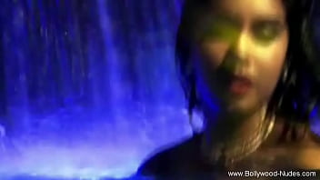 Cantik Dan Memukau, Gadis India