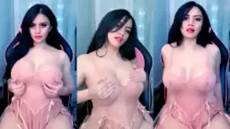 Alondra Lingerie Transparan, Remas Payudara Besar