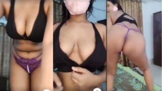 Gadis India Menari Seksi Demi Menang Game Online