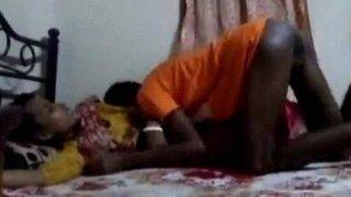 Hubungan Intim Dengan Bibi Telugu Oleh Keponakan Yang Lebih Tua