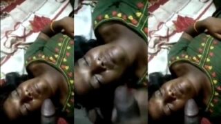 Pembantu Tamil Miskin Menelan Air Mani Kekasihnya Yang Berasal Dari India