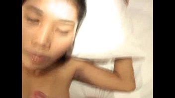 Zoe 18 Dari Thailand Di Kamar Mandi