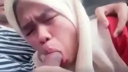 Dijadikan Bahan Candaan Cewek Berhijab Di Dalam Mobil