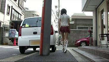 Trio Intim Dengan Gadis Jepang Bertubuh Ramping