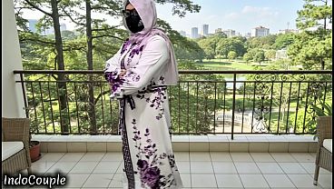 Istri Berhijab Yang Suka Selingkuh Ketemu Aku Di Koridor Kampus