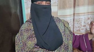 Aku Menggenjot Guru Anak Tiriku Di Rumah Kosong Yang Sepi.