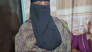 Aku Menggenjot Guru Anak Tiriku Di Rumah Kosong Yang Sepi.