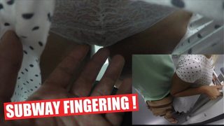 Pria Tak Dikenal Angkat Rokok Ibu Tiri Yang Tersangkut Di Gerbong Kereta Dan Menyentuhnya