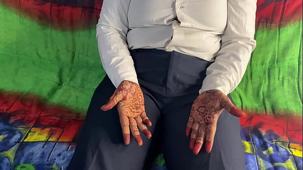Istri India Yang Menggairahkan