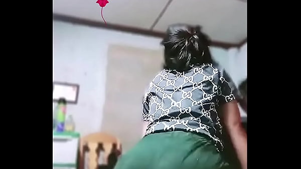 Tarian Goyang Pantat Thailand Yang Menggoda