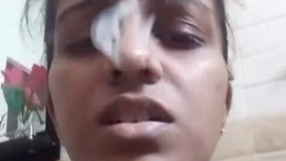 Gadis Tamil Lanka Pamer Tetek Dan Memeknya