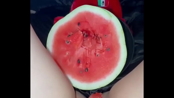 Gadis Melayu Nakal Ketagihan Colmek Pakai Makanan, Fetish Aneh Dan Pornografi Keras Ala Salju Arab.