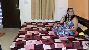 Indian Gadis Seksi Digoyang Keras, Sperma Membanjiri Vagina