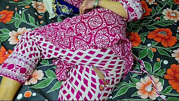 Ibu Tiri Celana Sobek, Anak Tiri Hajar Memek Montok Bundar.