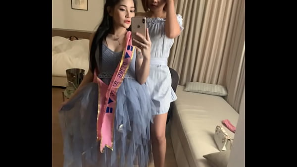 Gadis Thailand Seksi Yang Bikin Panas