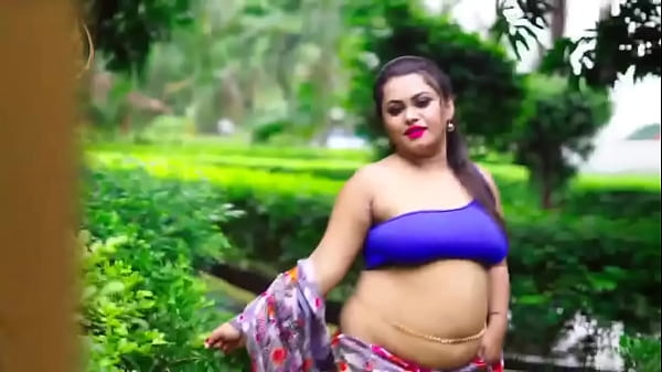 Goyang Panas Bhabi India Dalam Sari Menggoda
