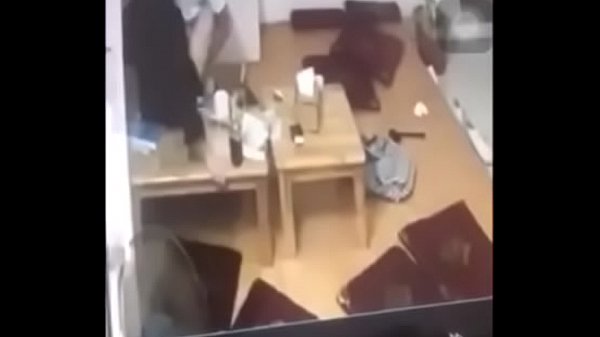 Gây Sốc: Cuộc Tình Nóng Bỏng Giữa đôi Trai Gái Trong Quán Trà Sữa Thái Nguyên