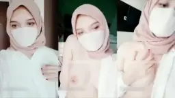 Hijab Camilla Cantik Banget, Pengen Liat Pap Tt-nya Yang Montok.