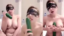 Jessy Jess, Ngempet Kontol Mentimun Basah