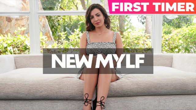 Mylf – Ngejar Mimpi Baru, Sambil Nungging Nikmatin Sensasi Liar