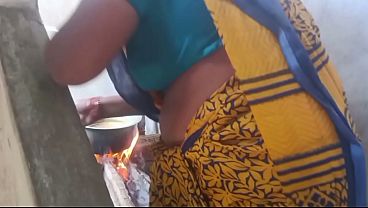 Ibu Rumah Tangga India Bhabhi Lagi Main-main Panas Di Kamar, Bikin Makin Liar.