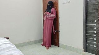 Cewek India Jilbab Malu-malu Pertama Kali Digenjot Nafsu Gila