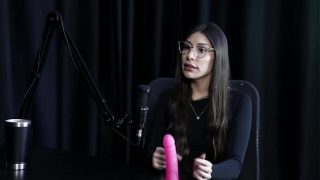 Mama Keras Banget Nolak, Bokap Bête, Bedanya Ngebor Tenggorokan – Melina Khalifa (tonton Di: Sheer/red)