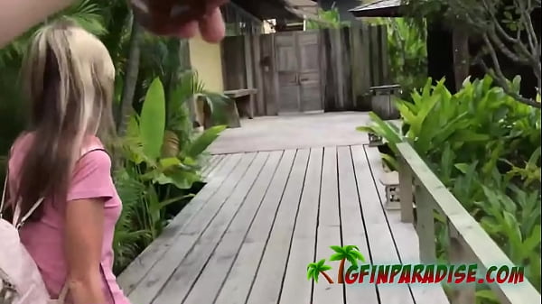 Pacarku Lagi Crot Di Resort Thailand, Nikmatin Momen Mesum