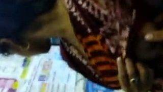 Staff Toko Cantik Pamer Payudara Bikin Makin Pengen