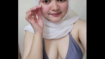 Hari-hari Pertama Goyang Twerking Pake Hijab, Bikin Makin Panas Dan Bikin Ngiler.