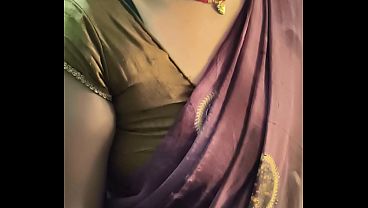 Gue Suka Banget Sama Ibu Rumah Tangga India Yang Seksi Banget, Pengen Digituin Terus.