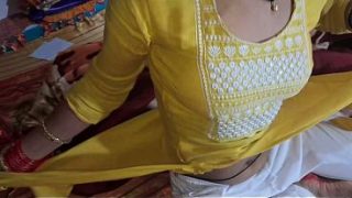 Istri Desi Panas Ngewe Kenceng Sambil Ngehisap Kontol