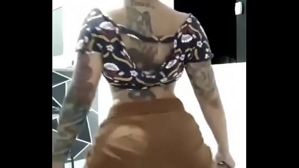 Thais Garcia Montando Gostoso, Bunda Balançando Sem Parar