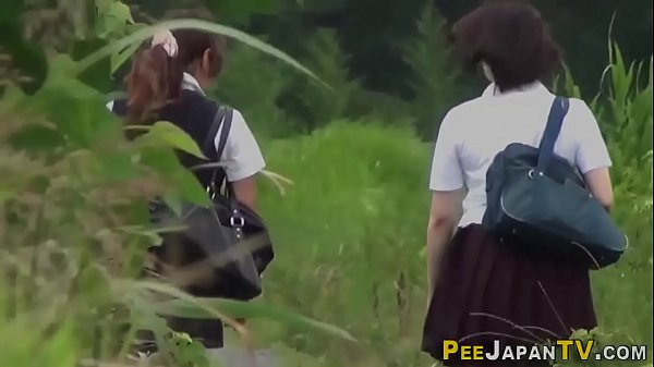 Bocah Abg Asia Lagi Pipis, Bikin Greget Lihatnya.