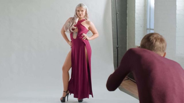 Ngentot Sama Model Top, Body Montok Siap Digoyang