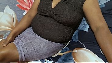 Ibu Tiri Asia Yang Horny Lagi Liburan, Siap Digarap Di Kamar Hotel.