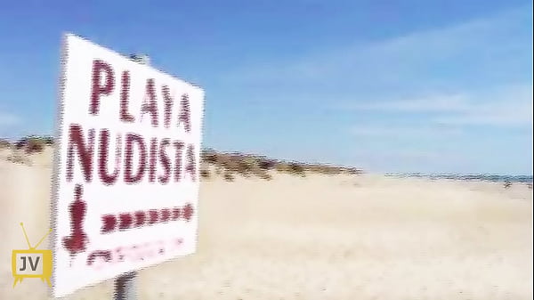 Di Pantai Bugil Bareng Keluarga, Ngentot Lihat-lihat